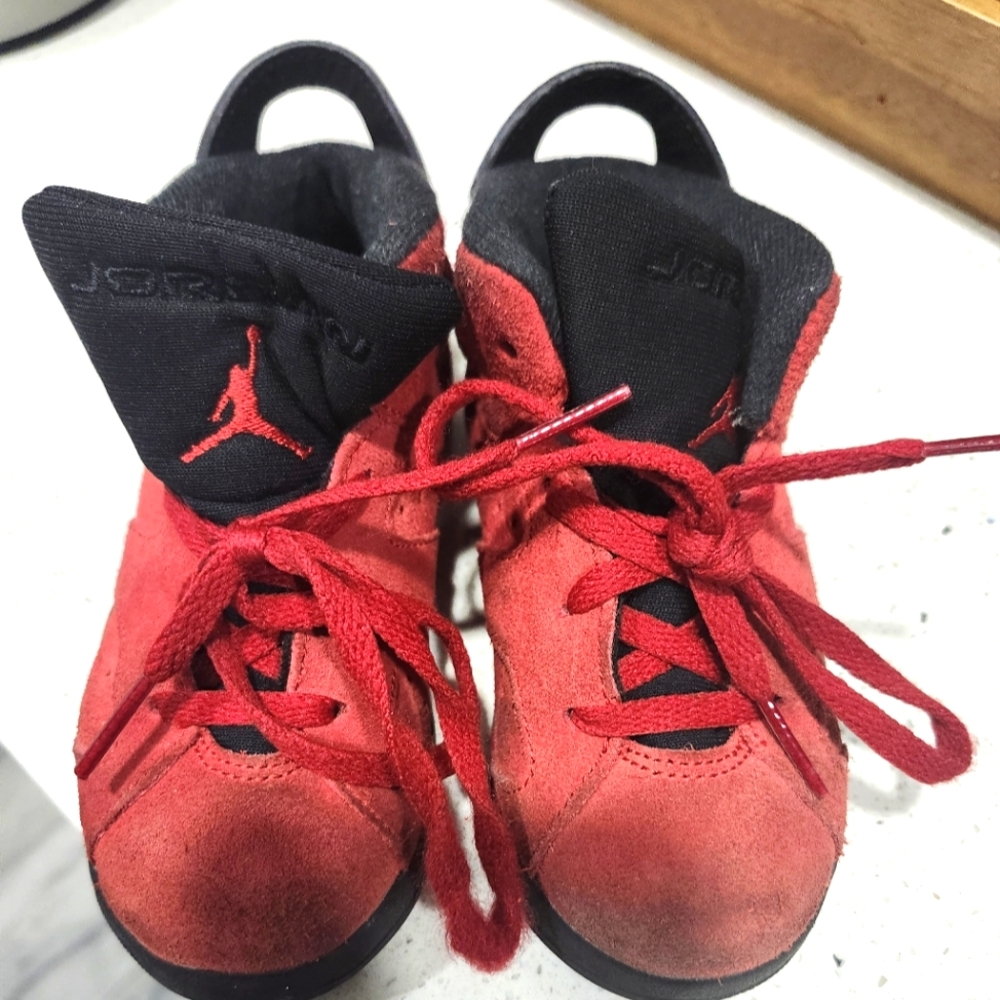‼️SALE ‼️BOYS JORDAN SNEAKERS